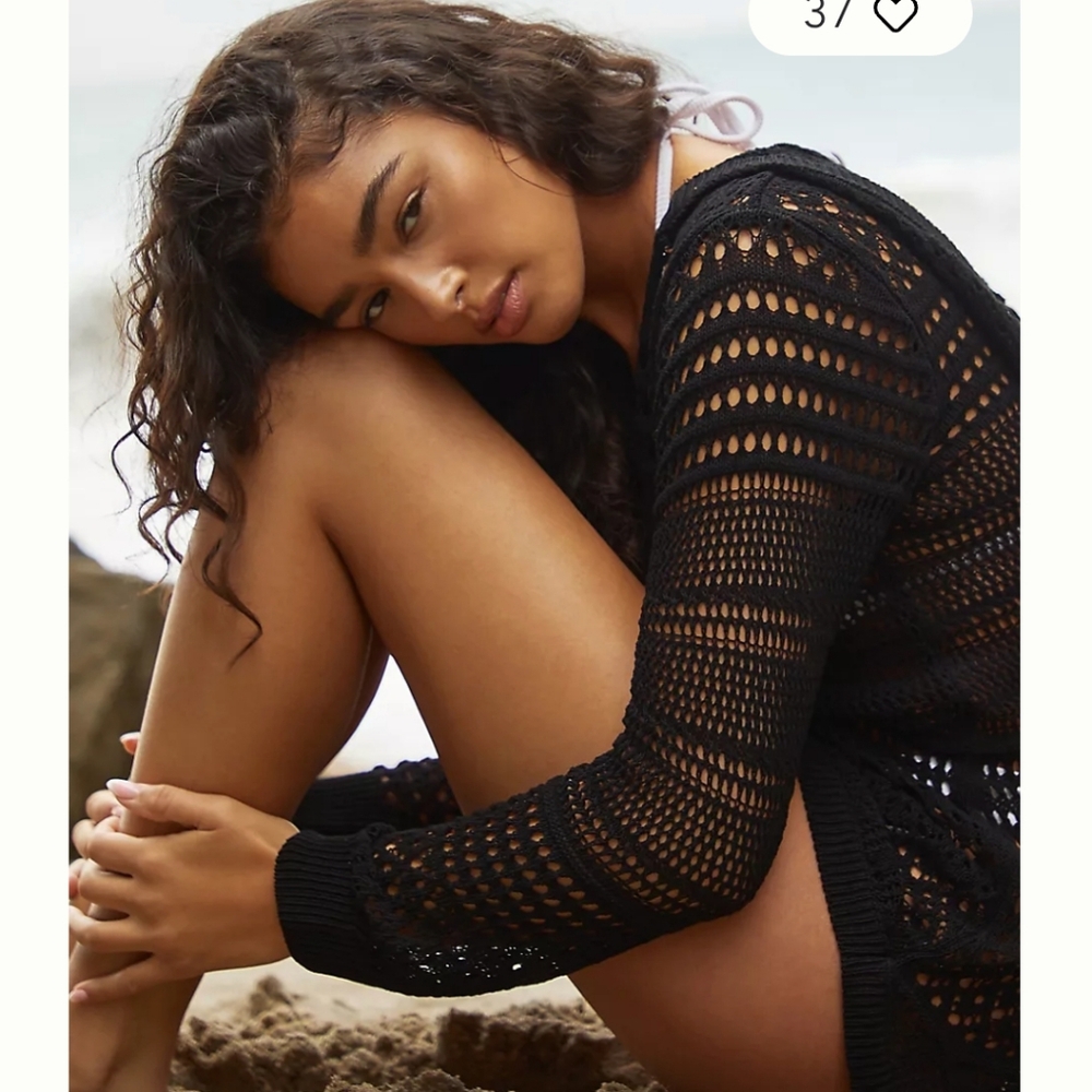 🌹Anthropologie Black Crochet Hooded Swimsuit Cover - Picture 4 of 7